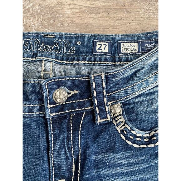 Miss Me Capri Jeans Cropped Distressed Rhinestone Flap Pockets Women’s Size 27 - Picture 3 of 7